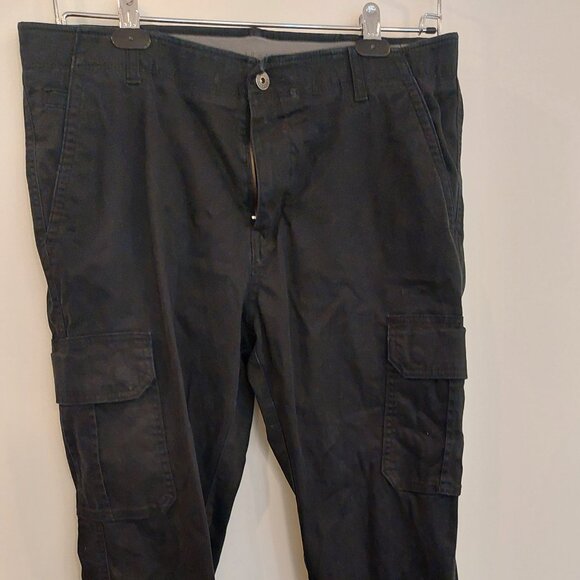 AE Flex Lived-In Cargo Pant, black, men's 34x30 - Picture 1 of 3